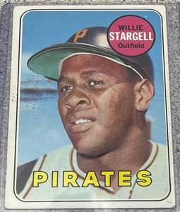 lot 129 image: 1969 Topps Baseball Card #545 - Willie Stargell Pittsburgh Pirates
