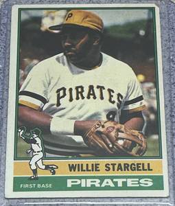 lot 148 image: 1976 Topps Baseball Card #270 - Willie Stargell Pittsburgh Pirates