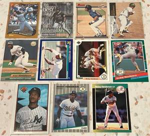 lot 232 image: Rickey Henderson Baseball Card Collection (11 cards)