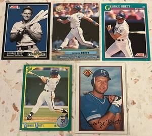 lot 236 image: George Brett Baseball Card Collection #1 (5 cards)