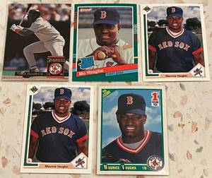 lot 243 image: Maurice Vaughn Baseball Card Collection (5 cards)