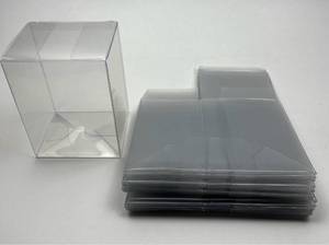 lot 139 image: Clear Plastic Gift Boxes