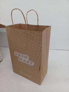 lot 15438 image: Box Of Doordash Bags, 9 x 5 x 14 Inch