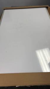 lot 18017 image: White board