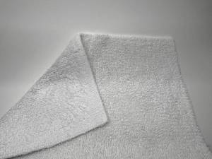 lot 107 image: Pottery Barn White Terry Cloth Bath Mat