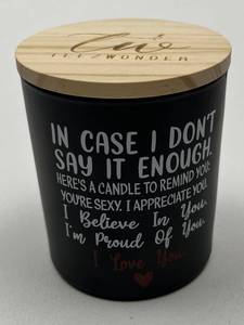 lot 110 image: TEEZWONDER Scented Candle with Wood Lid Gift Set