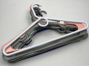 lot 115 image: Plastic Clothing Hangers Set