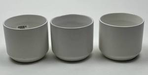 lot 142 image: Set of 3 White Ceramic Planter Pots