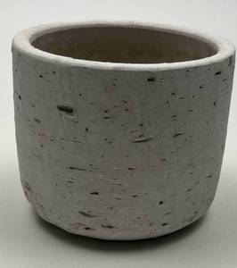 lot 143 image: White Ceramic Planter Pot Hera