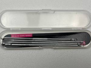 lot 156 image: Professional Blackhead Extractor Tool Set with Case