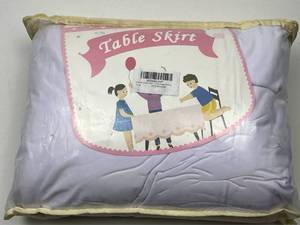 lot 162 image: White Wedding Party Table Skirt Set 2 Pack