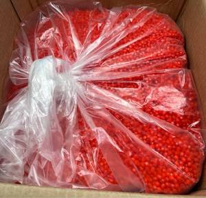 lot 178 image: Red Plastic Beads Craft Supply Bulk Pack