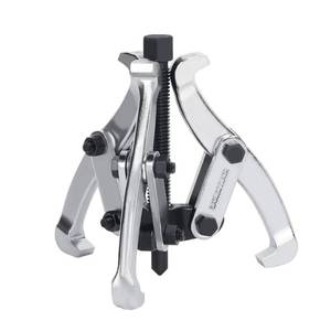 lot 23806 image: DURATECH 3-Inch 3-Jaw Gear Puller, Removal Tool for Gears, Pulleys, Bearings and Flywheels, Fully Assembled, CR-V Steel - Retail $16