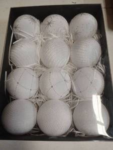 lot 23899 image: Christmas Velvet Ball, White 12 pcs Shatterproof Xmas Tree Ornaments Decor Set, Solid Color Christmas Ball Best for Xmas Holiday New Year Decorations