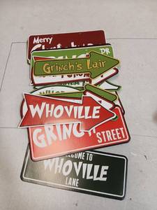 lot 25217 image: Grinch Christmas Decor 20pcs