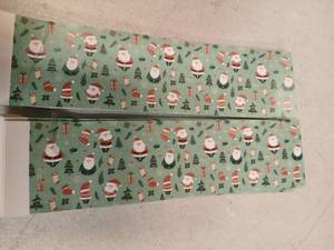 lot 26742 image: Christmas Paper Napkin Rings 100pk - Retail $0