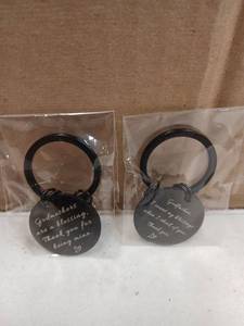 lot 26752 image: Grandparents Keychains 2pk