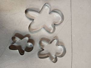 lot 27760 image: Gingerbread Man Cookie Cutters 3pk