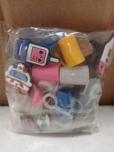 lot 27767 image: Nurse Straw Covers 32pcs