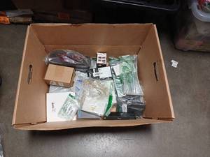 lot 62163 image: Mystery box
