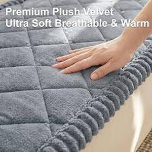 lot 19323 image: Gray Quilted Plush Couch Mat with AntiSlip Backing (Used)