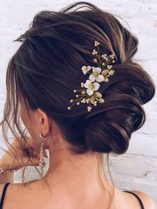 lot 20412 image: Jakawin Flower Bride Wedding Hair Piece Gold Leaf Hair Comb Pearl Bridal Hair Accessories for Women HC132