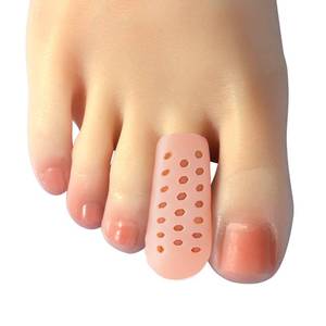 lot 10214 image: Hoogoo Gel Middle Toe Caps, 10 Pcs Beige Breathable Toe Protector Toe Cover Sleeves with Holes, Provides Relief from Corns, Blisters, Hammer Toes, Reduce Friction