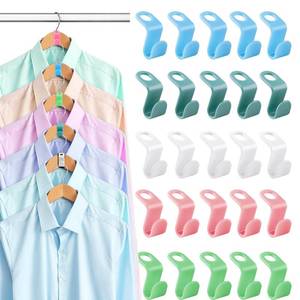 lot 18204 image: 100 PCS Hanger Connector Hooks, Hangers Space Saving, Hanger Clips for Plastic Hangers(5 Color)