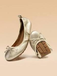 lot 2304 image: Ladies ballerina shoes size 7