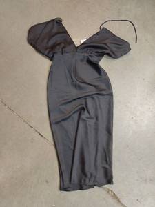 lot 6071 image: Lopath Fashion & Best Black Puff Sleeve Midi Dress Size L