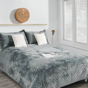 lot 13017 image: dennylife Luxury Velvet King Quilt Set, Ultra Soft Lightweight Velvet Comforter Set, Oversized Bedspread Coverlet with 2 Shams Diamond Pattern, for All Season (Deep Blue)