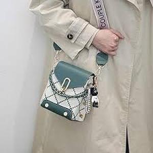 lot 14412 image: Green & White Crossbody Box Bag with Gold Hardware 754in