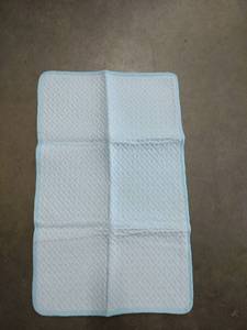 lot 2488 image: Blue bathmat proximately 2 ft by 1 and 12 ft