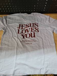 lot 20030 image: RoseSeek Girls Boys Jesus Loves You Tee Shirt- Size 11Y