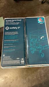 lot 11664 image: Safety 1st Summit Sprint Quad Wagon Stroller (No Box)