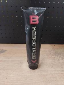 lot 14419 image: Brylcreem Hair Styling Cream 5.5 oz Tube