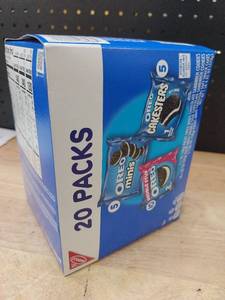 lot 14496 image: Oreo Cookies Variety Pack 20 Count (5 Mini, 5 Cakester, 10 Double Stuff