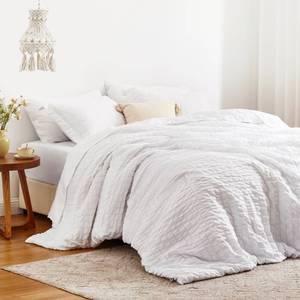 lot 19391 image: Loves cabin Seersucker White Twin Comforter Set, 5-Piece All Season Lightweight Bed in a Bag Bedding Set with Comforter, Flat Sheet, Fitted Sheet, Pillowcase and Sham