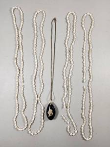 lot 210 image: Shell Necklaces Collection