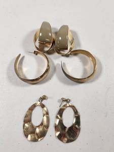 lot 222 image: Gold-Tone Earring Set Collection - 3 Pairs Mixed Styles