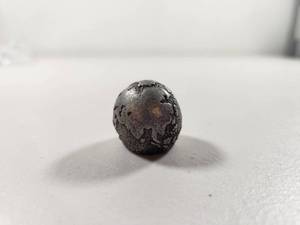 lot 240 image: Vintage Pewter Thimble