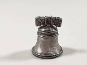 lot 250 image: Liberty Bell Pewter Collectible Thimble