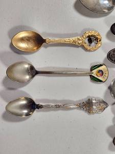 lot 268 image: Collectible Souvenir Spoon Collection