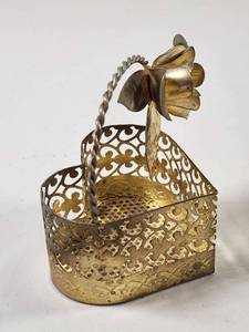 lot 293 image: Decorative Brass Filigree Basket with Flower Handle