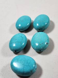 lot 302 image: Turquoise Oval Stone Beads Set