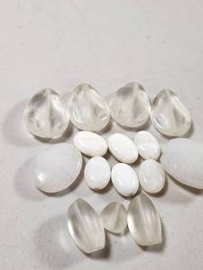 lot 308 image: Clear Quartz and White Moonstone Gemstone Lot
