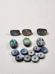 lot 309 image: Abalone Shell and Mother of Pearl Beads Collection