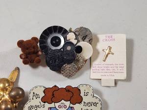 lot 312 image: Mixed Collectibles Lot with Buttons, Pins and Religious Items