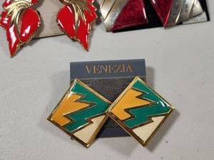 lot 325 image: Designer Earrings Collection - Gold Tone Leaf and Geometric Shapes