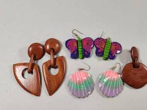lot 330 image: Mixed Fashion Earrings Collection Wood and Novelty Designs